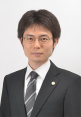 写真:弁護士 三好啓