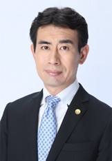 写真:弁護士 中尾俊介